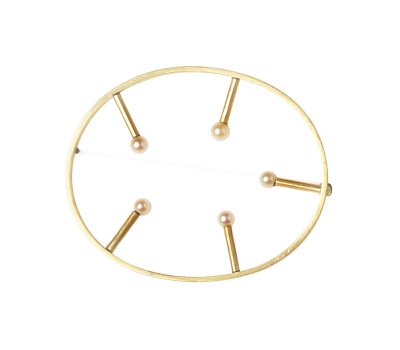 Enclosures #34001 | Brooches by Miriam Sharlin